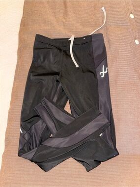 Endurance generator insulator joint and muscle support compression tight